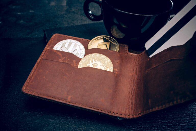 golden bitcoin men s purse credit card scaled